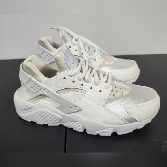 Nike Air Huarache Run Women's Size 6 Running Shoes White Ivory - Picture 2 of 6